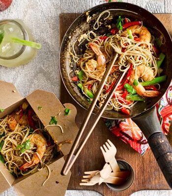 https://www.pontalo.net - Singapore noodles with prawns