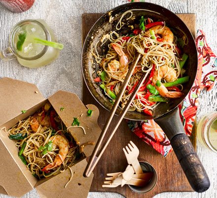 https://www.pontalo.net - Singapore noodles with prawns