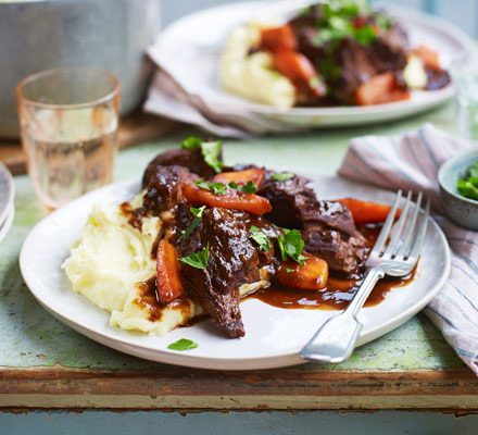 https://www.pontalo.net - Slow-cooker beef stew