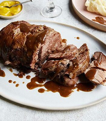 https://www.pontalo.net - Slow cooker leg of lamb