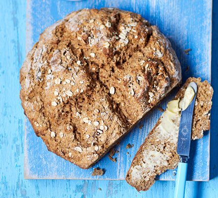 https://www.pontalo.net - Rustic oat & treacle soda bread