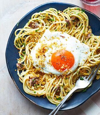 https://www.pontalo.net - Spaghetti with smoked anchovies