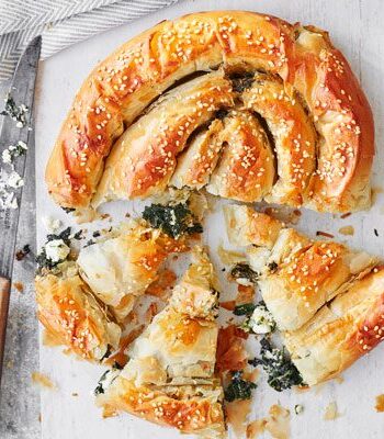 https://www.pontalo.net - Nettle spanakopita