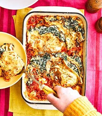 https://www.pontalo.net - Spinach & ricotta pancake bake