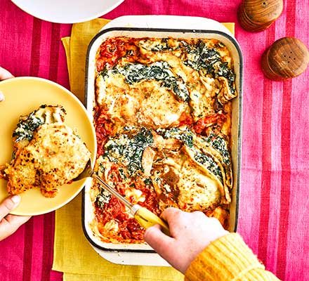 https://www.pontalo.net - Spinach & ricotta pancake bake