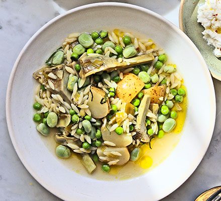 https://www.pontalo.net - Spring vegetable orzo with broad beans