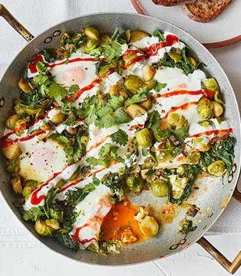 https://www.pontalo.net - Sprout & spinach baked eggs