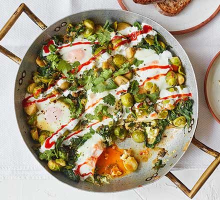 https://www.pontalo.net - Sprout & spinach baked eggs