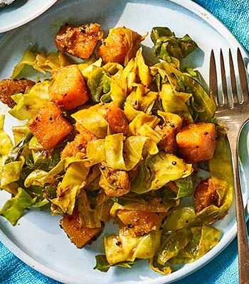 https://www.pontalo.net - Squash & cabbage sabzi