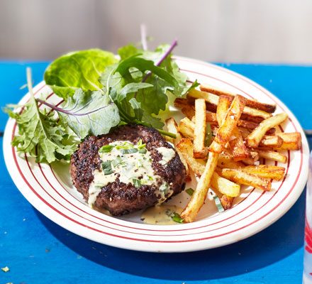 https://www.pontalo.net - Steak haché with pommes frites & cheat’s béarnaise sauce