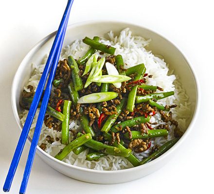 https://www.pontalo.net - Sichuan-style pork & green bean stir-fry