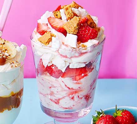 https://www.pontalo.net - Strawberry cheesecake Eton mess