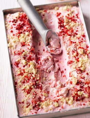 https://www.pontalo.net - Strawberry shortbread frozen yogurt