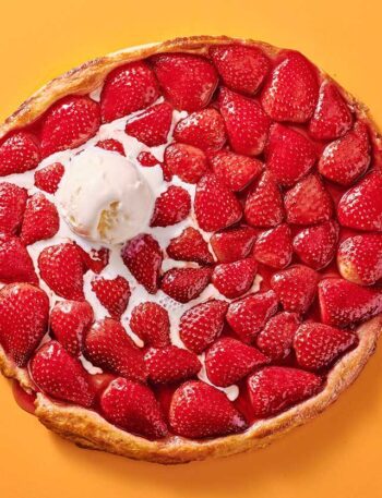 https://www.pontalo.net - Three-ingredient strawberry palmier tarte tatin