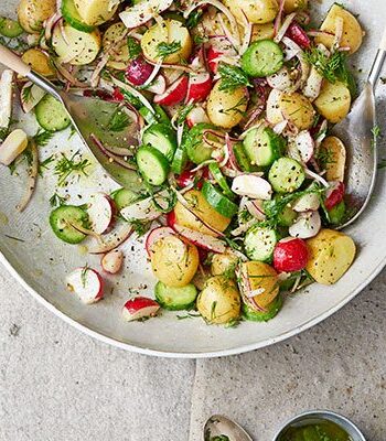 https://www.pontalo.net - Summer allotment salad with English mustard dressing