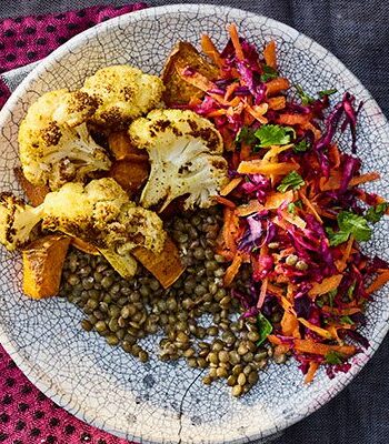 https://www.pontalo.net - Sweet potato & cauliflower lentil bowl