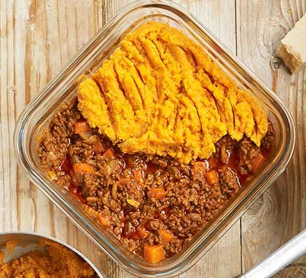 https://www.pontalo.net - Sweet potato-topped cottage pie