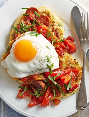 https://www.pontalo.net - Sweetcorn pancakes with fried eggs & chorizo salsa