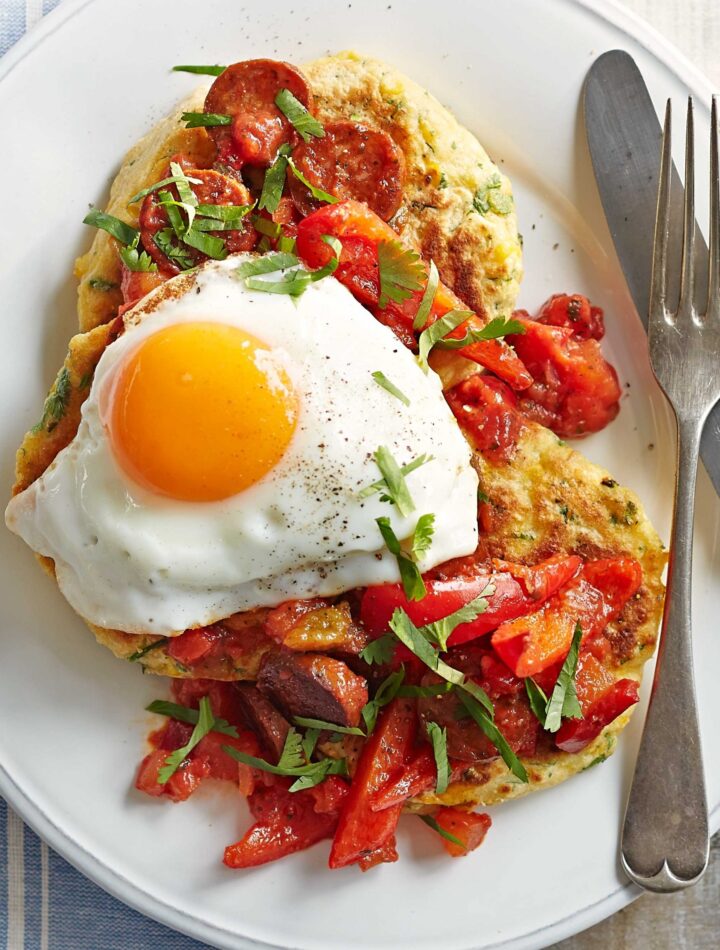 https://www.pontalo.net - Sweetcorn pancakes with fried eggs & chorizo salsa