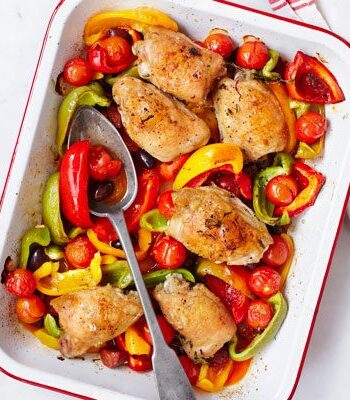 https://www.pontalo.net - Spanish chicken traybake with chorizo & peppers