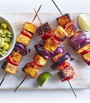 https://www.pontalo.net - Tandoori paneer skewers with mango salsa