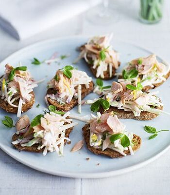 https://www.pontalo.net - Smoked trout & radish remoulade tartines