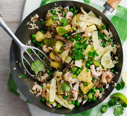 https://www.pontalo.net - Thai fried prawn & pineapple rice