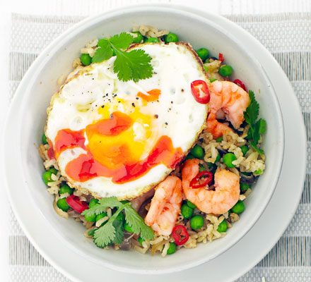 https://www.pontalo.net - Thai fried rice with prawns & peas