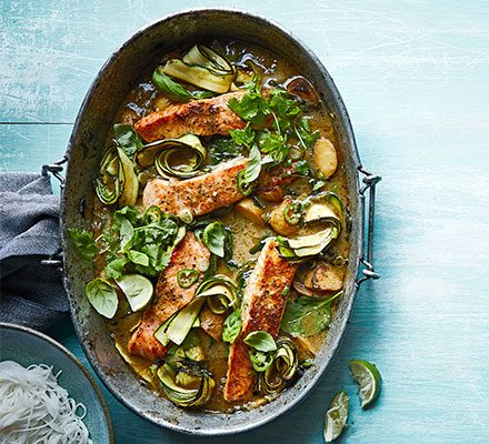 https://www.pontalo.net - One-pan Thai green salmon