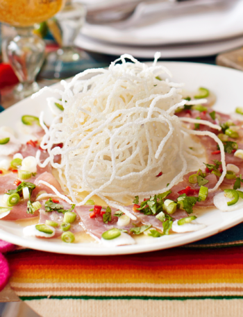 https://www.pontalo.net - Tiradito chifa (tuna sashimi Peruvian style)