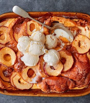 https://www.pontalo.net - Toffee apple bread & butter pudding