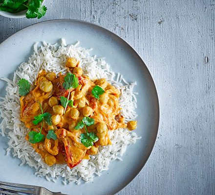 https://www.pontalo.net - Tomato & chickpea curry