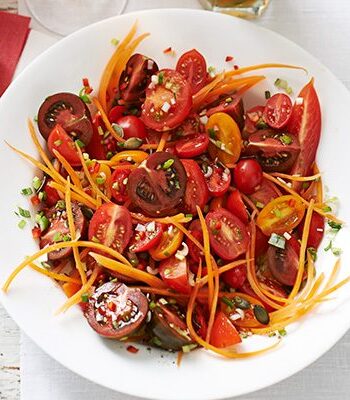 https://www.pontalo.net - Late-summer tomato & carrot salad