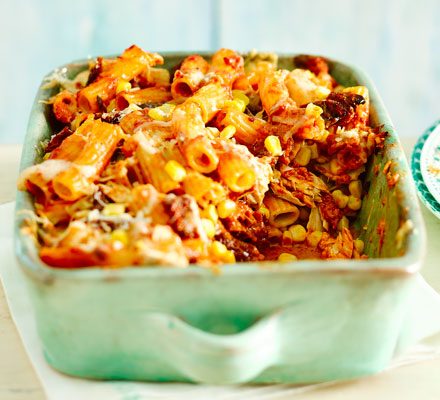 https://www.pontalo.net - Tuna & sundried tomato pasta bake