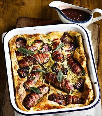 https://www.pontalo.net - Ultimate toad-in-the-hole with caramelised onion gravy