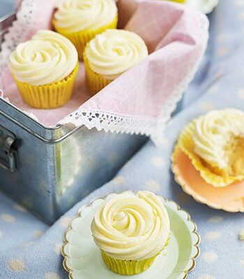 https://www.pontalo.net - Easy vanilla cupcakes