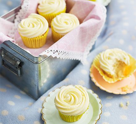 https://www.pontalo.net - Easy vanilla cupcakes