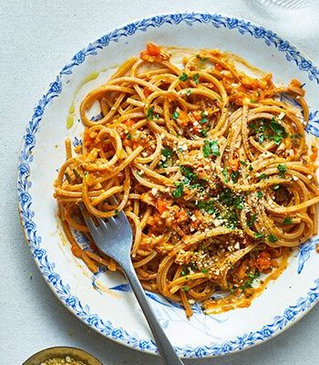 https://www.pontalo.net - Jackfruit bolognese with vegan parmesan