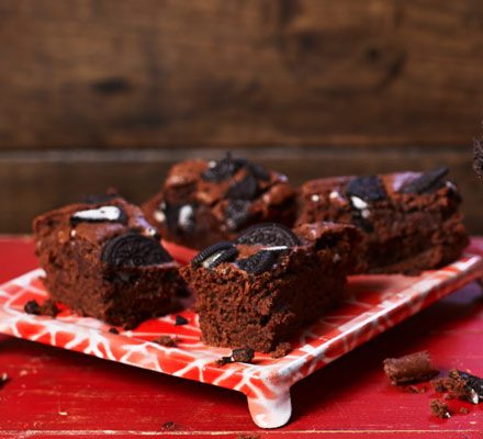 https://www.pontalo.net - Vegan cookies & cream brownies