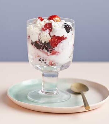 https://www.pontalo.net - Vegan Eton mess