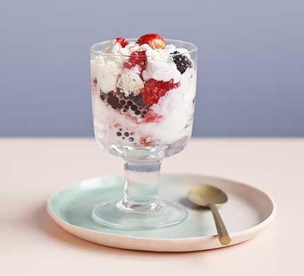 https://www.pontalo.net - Vegan Eton mess