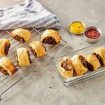 https://www.pontalo.net - Vegan sausage rolls