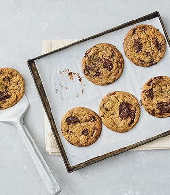 https://www.pontalo.net - Vegan chocolate chip cookies