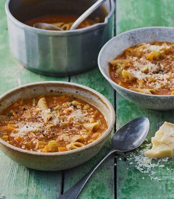 https://www.pontalo.net - Lentil Bolognese soup