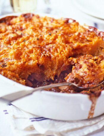 https://www.pontalo.net - Veggie shepherd's pie with sweet potato mash