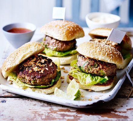 https://www.pontalo.net - Vietnamese pork & peanut burgers