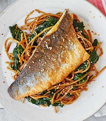 https://www.pontalo.net - White fish with sesame noodles