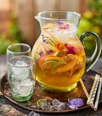 https://www.pontalo.net - White wine sangria