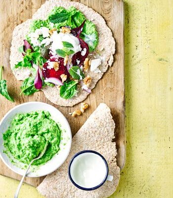 https://www.pontalo.net - Wholemeal wraps with minty pea hummus & beetroot