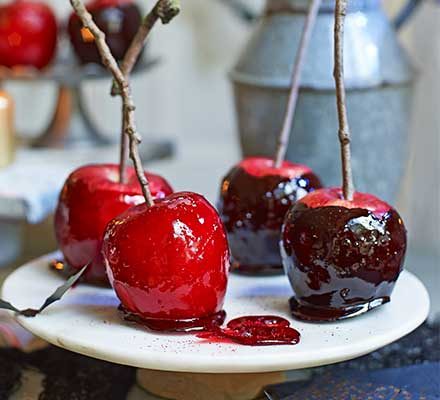 https://www.pontalo.net - Halloween toffee apples